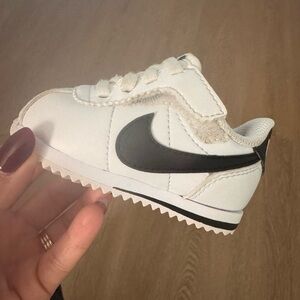 Nike Kids White and Black Sneakers